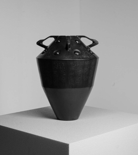 Amphora — main view