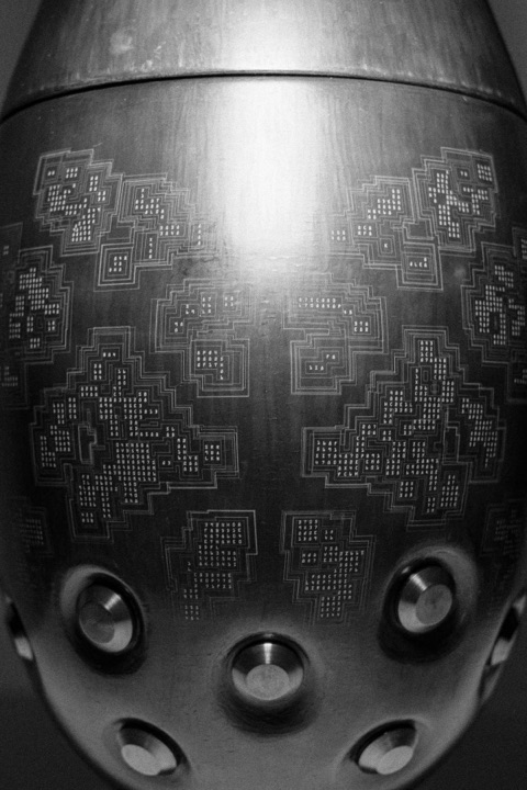 Urn — detail 3